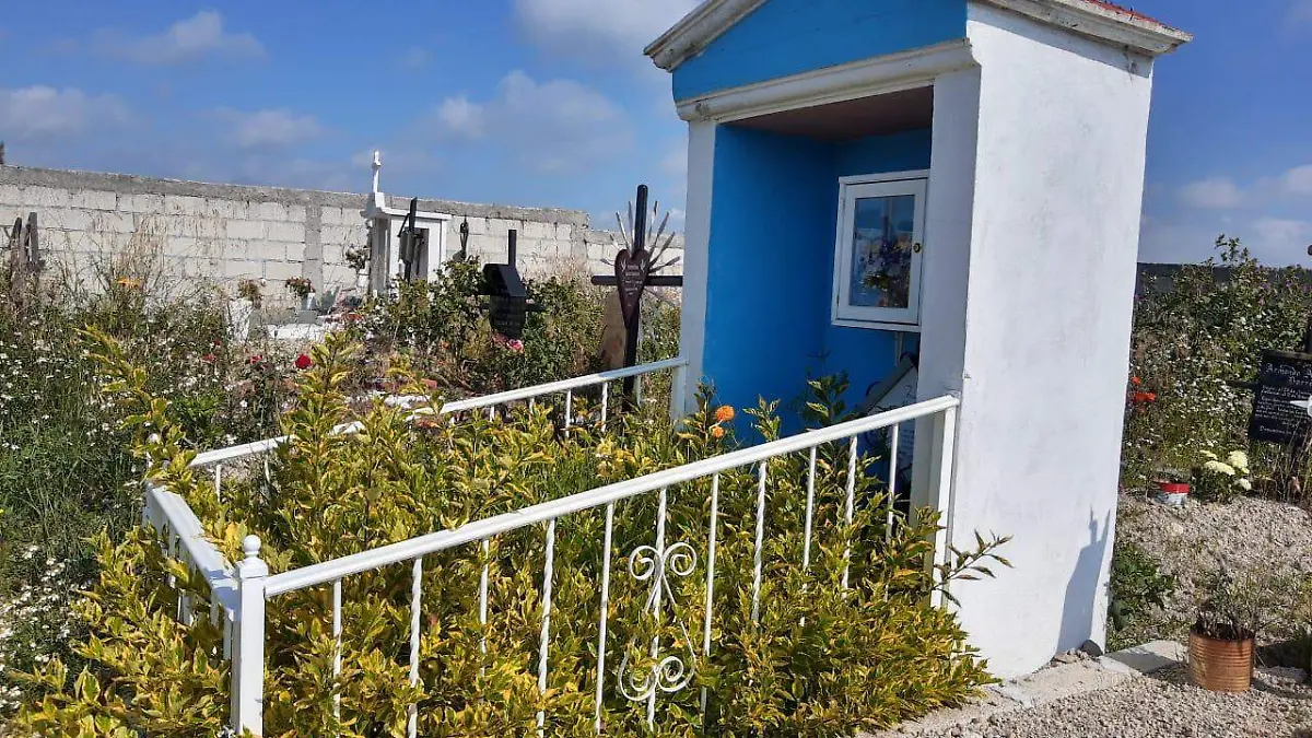 Van nueve bajas por defunción en el programa de Pensión para Adultos Mayores.  Monsetrrat García  El Sol de San Juan del Río.